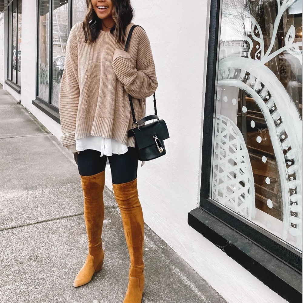Oversized v-neck sweater